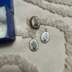 Elegant Nautical Gold and White Earrings